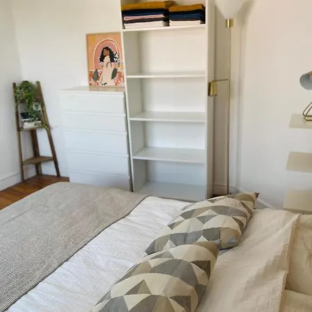 דירה 2nd Floor Cozy Flat With Free Parking